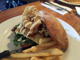 Clancys Bar & Restaurant Tamborine Mountain - Steak-Sandwich