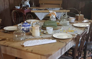 Tamborine Mountain Heritage Centre - Meal setting from the past