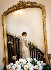 The Manor Amazing Weddings Pensive Bride