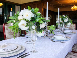 The Manor Fully Catered Wedding Receptions