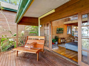The Polish Place Cottage - Comfortable Deck with views