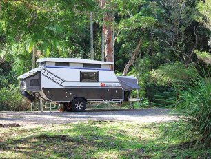 Caravan and Camping at Thunderbird Park - Lots of Space