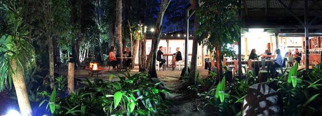 Cedar Creek Lodges - Rainforest Restaurant - Lit up at night