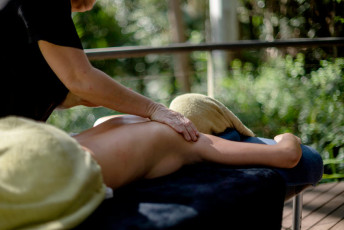 Pethers Rainforest Retreat Wonderfully-Relaxing-Massage in Rainforest Setting