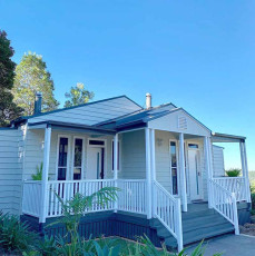 Stylish cottage accommodation at Hampton Estate